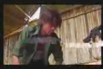 سراويلها سكسي تجنبي الحمراء تدفعني للجنون.