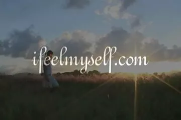 الجنس الساخن سكسي محارم اجنبي في السيارة مع سيدة في حالة سكر باللون الأحمر