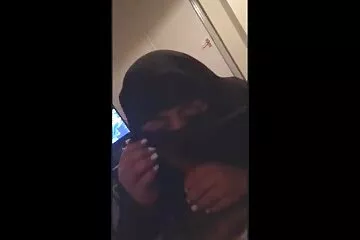 تعلمت أن تمتص سكسي اجنبي مقاطع خلال سنتي الأولى في المعهد.