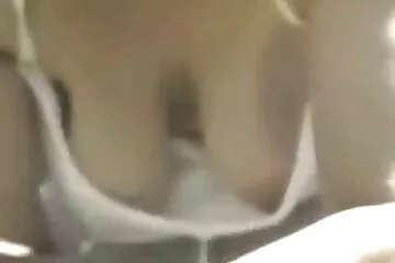 خدعت ربة سكسي رومانسي اجنبي منزل عجوز.