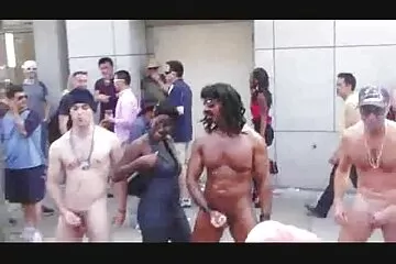 يونغ العروس يمارس الجنس من أجل تنزيل سكسي اجنبي المال أمام خطيبها