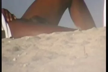 دارت الفتاة سكسي اجنبه الألمانية الساخنة ذات الثدي الكبير في دوائر